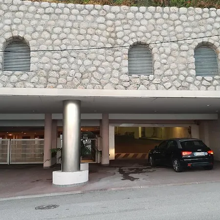 Lägenhet La Terrazza Di Monaco *
